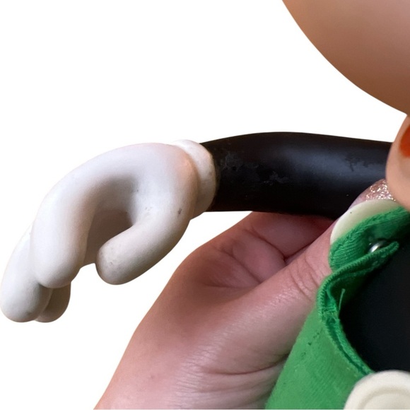1977 Walt Disney Mickey Mouse Remco Toys Vinyl 15" Figure Dressed In Green Doll - Picture 9 of 10